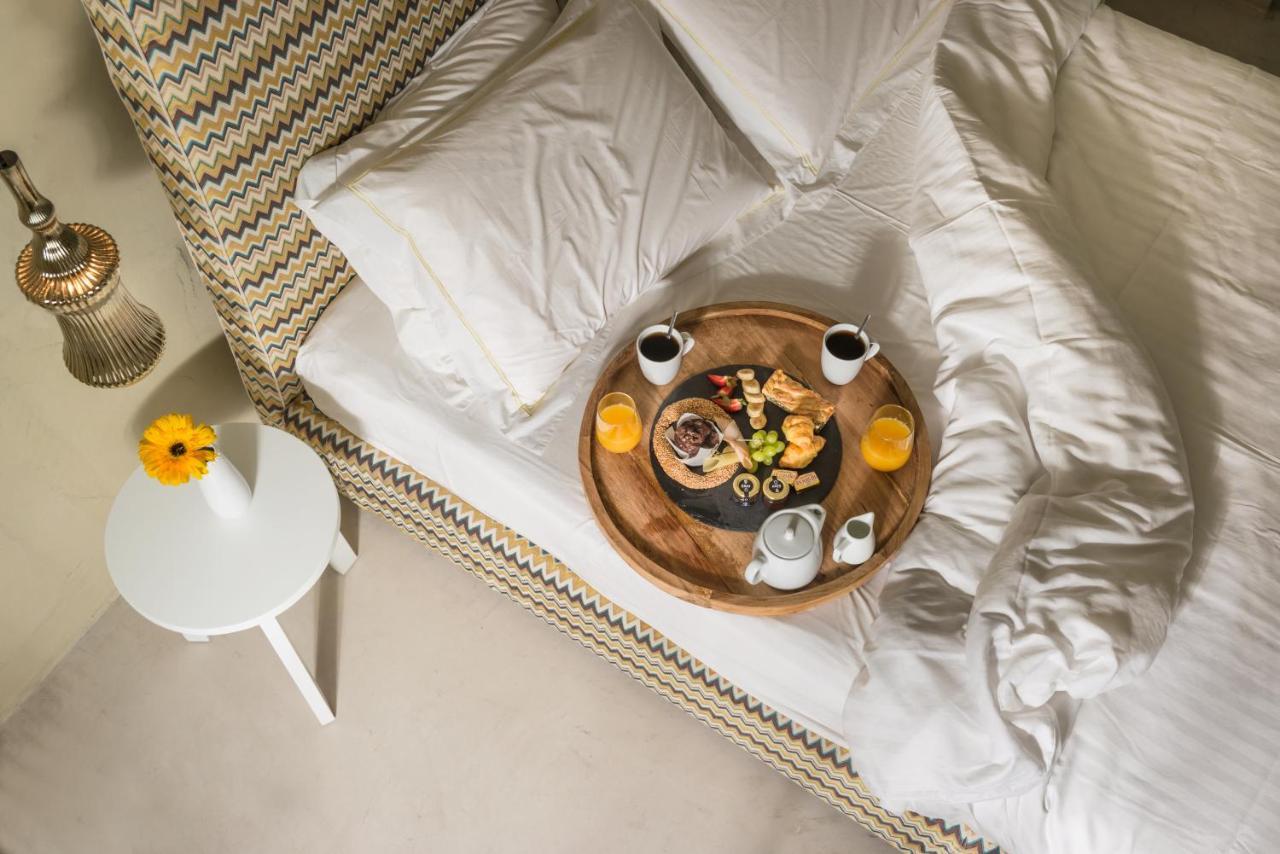 Mythical Blue Luxury Suites (Adults Only) Фира Екстериор снимка