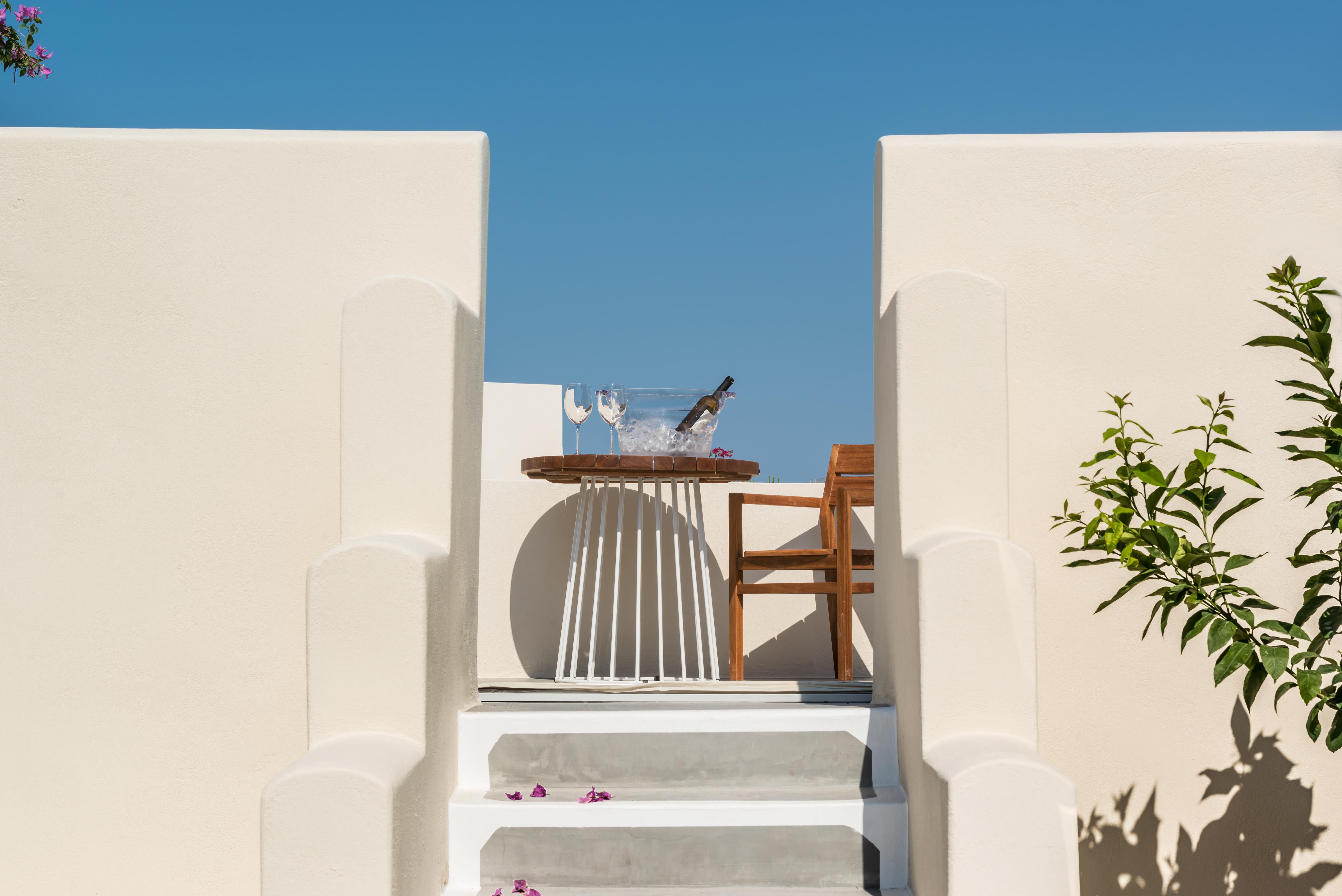 Mythical Blue Luxury Suites (Adults Only) Фира Екстериор снимка