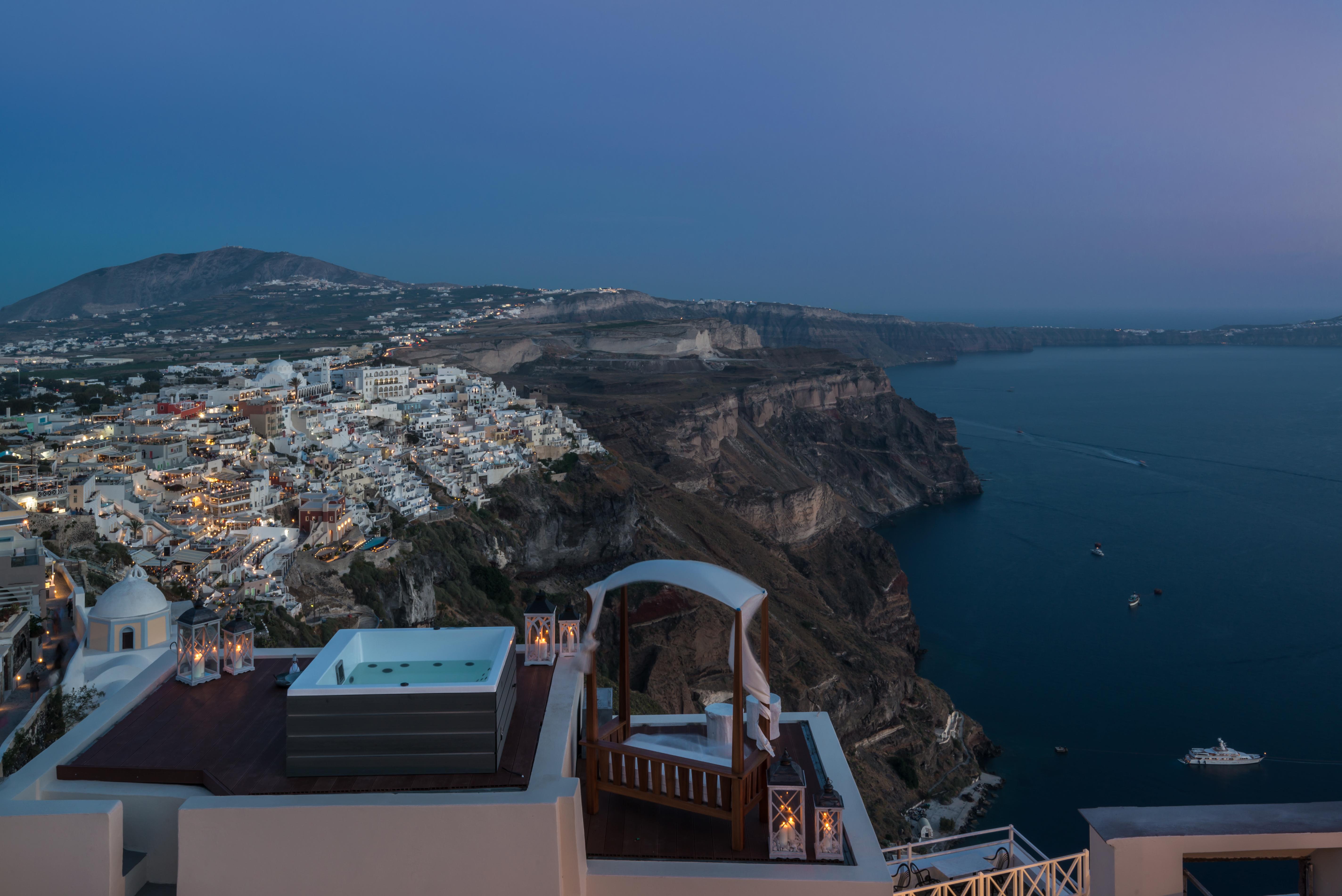 Mythical Blue Luxury Suites (Adults Only) Фира Екстериор снимка