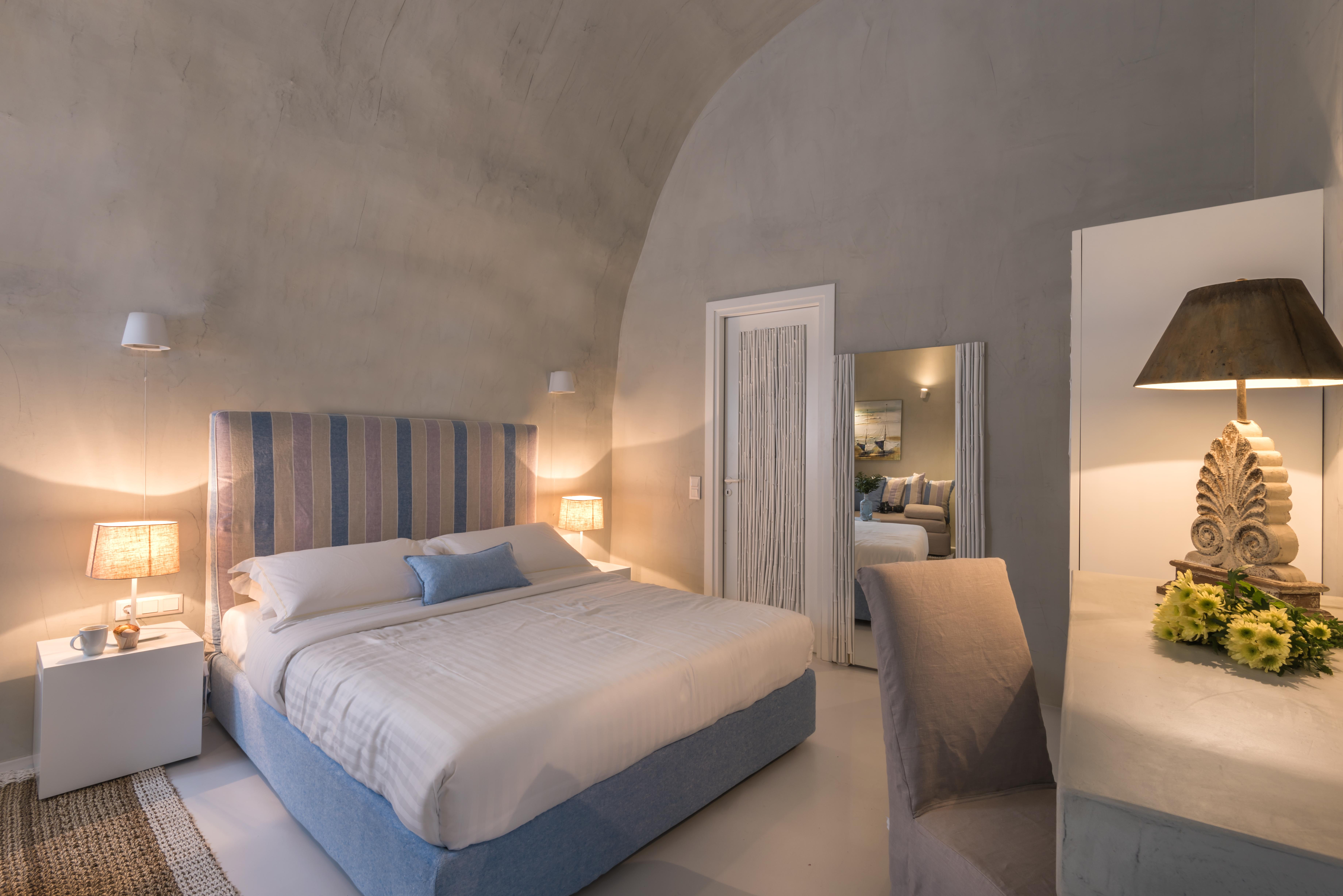 Mythical Blue Luxury Suites (Adults Only) Фира Екстериор снимка