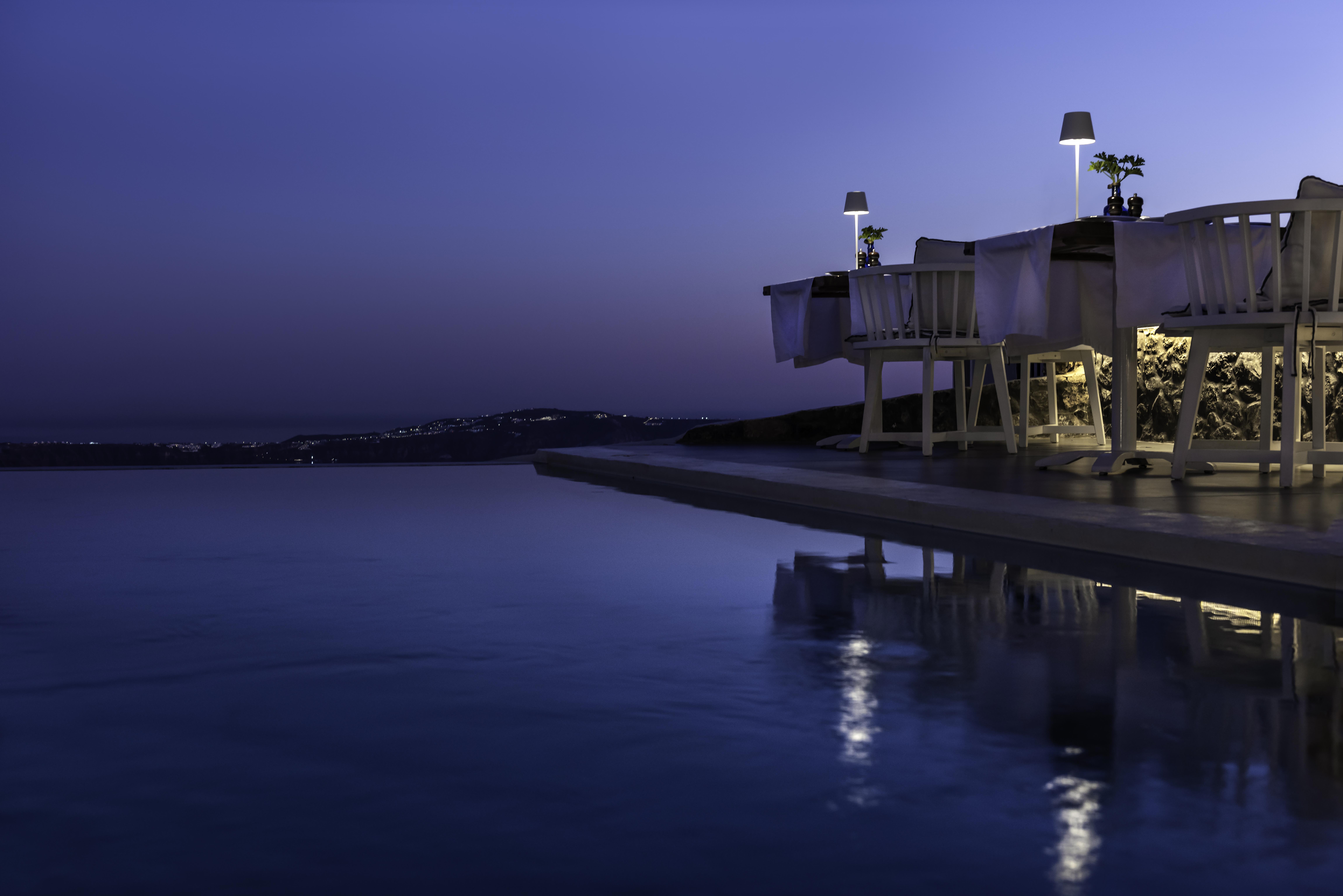 Mythical Blue Luxury Suites (Adults Only) Фира Екстериор снимка